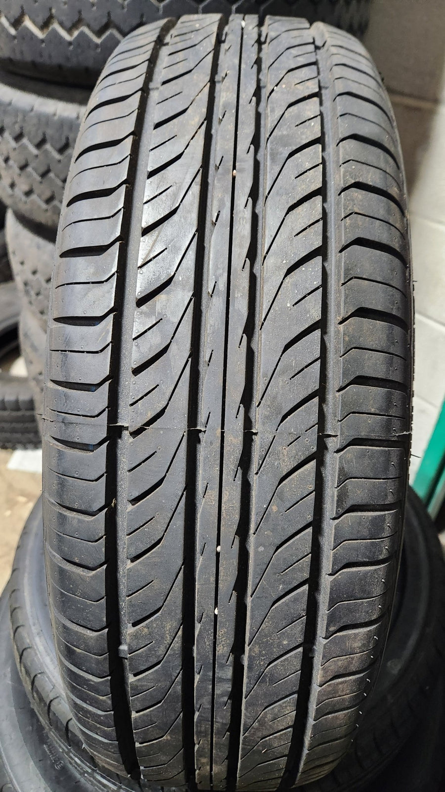 225/65R16 GRENLANDER COLO H01 HP PASSENGER (USED) - Toee Tire