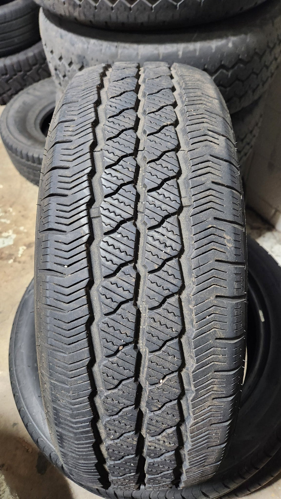 235/65R16C GRENLANDER GREENTOUR A/S COMMERCIAL (USED) - Toee Tire