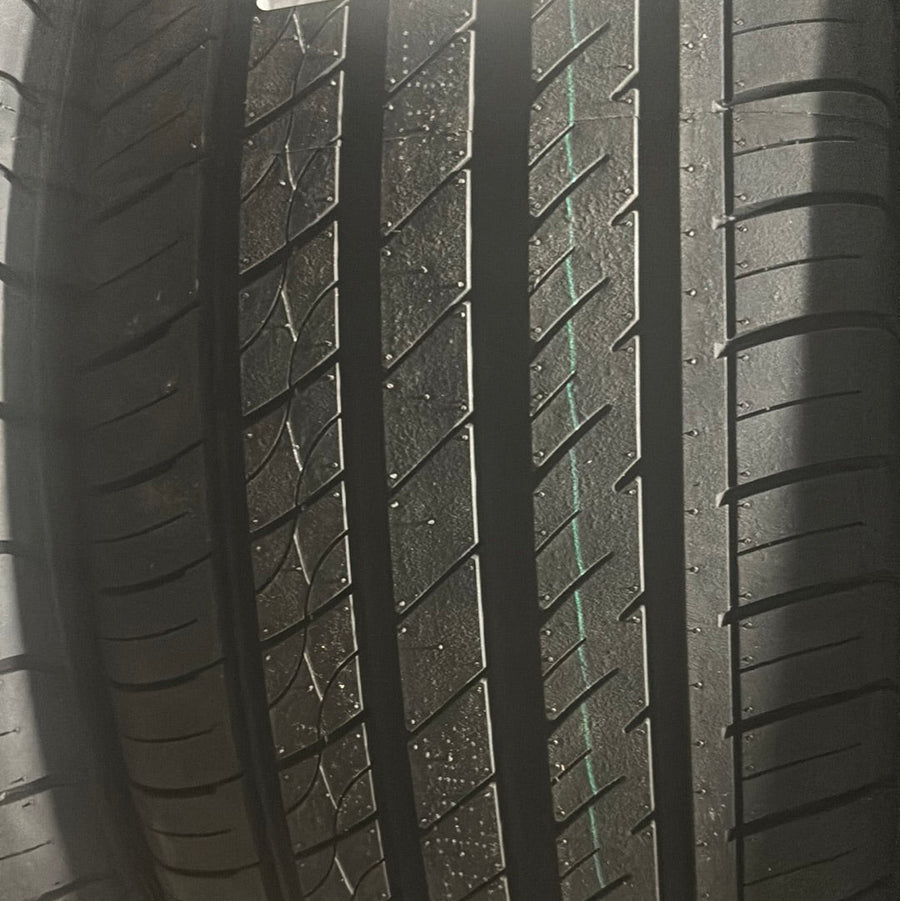 245/45R19 GRENLANDER L-ZEAL56 UHP PASSENGER - Toee Tire