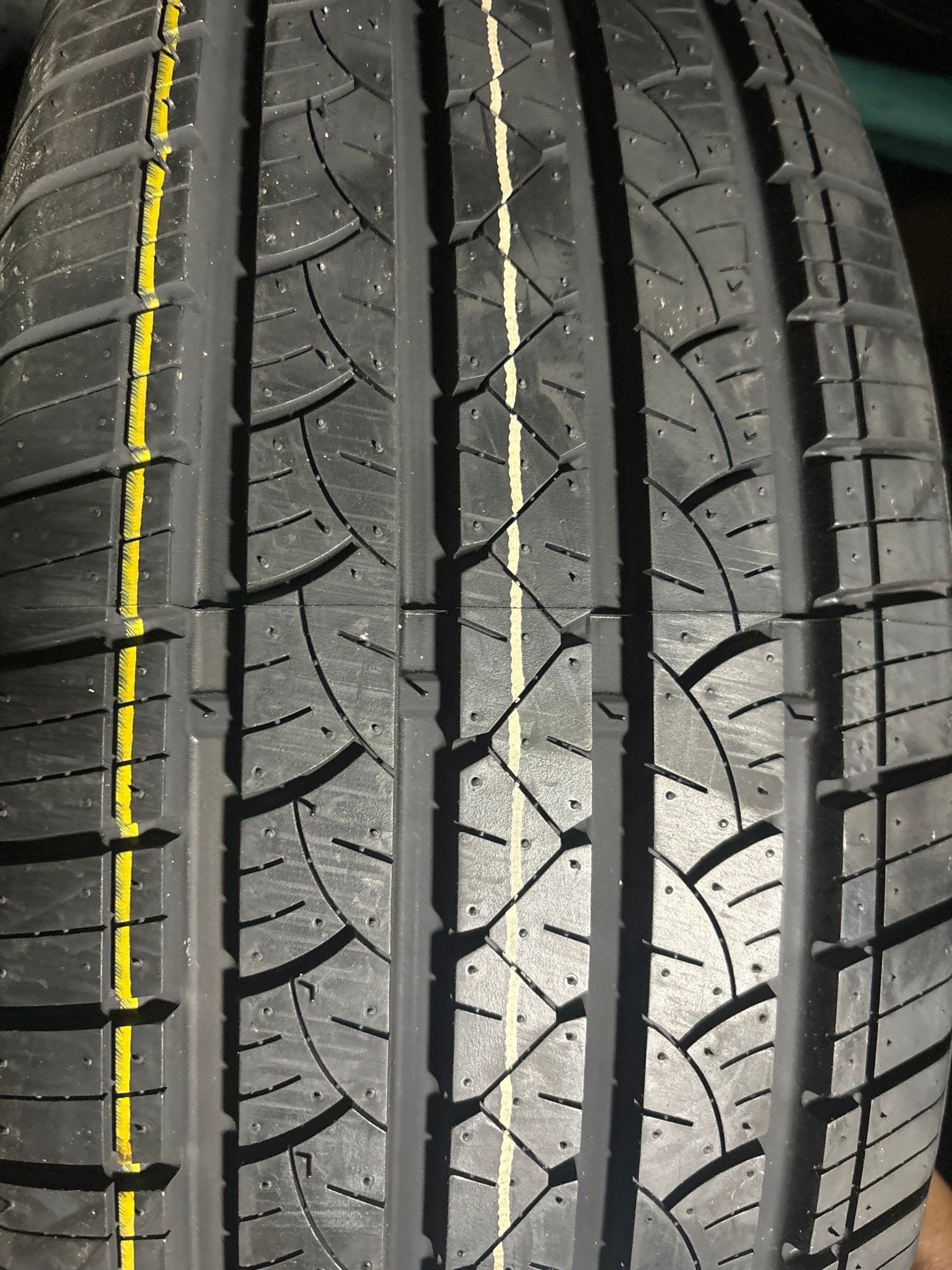 245/70R16 WINDFORCE CATCHFORS H/T PASSENGER(YEAR: 2021)(CLEARANCE SALE) - Toee Tire