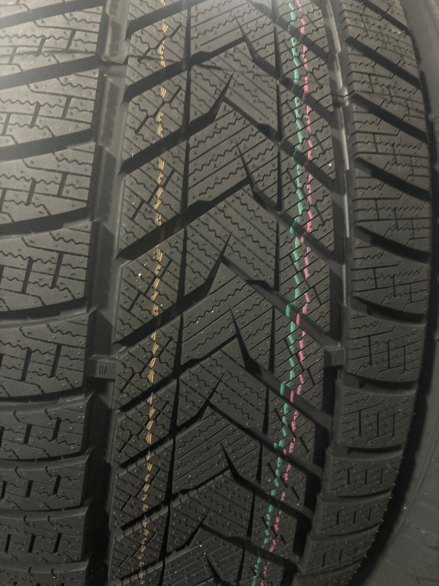 255/45R20 GRENLANDER ICEHAWKE II WINTER - Toee Tire