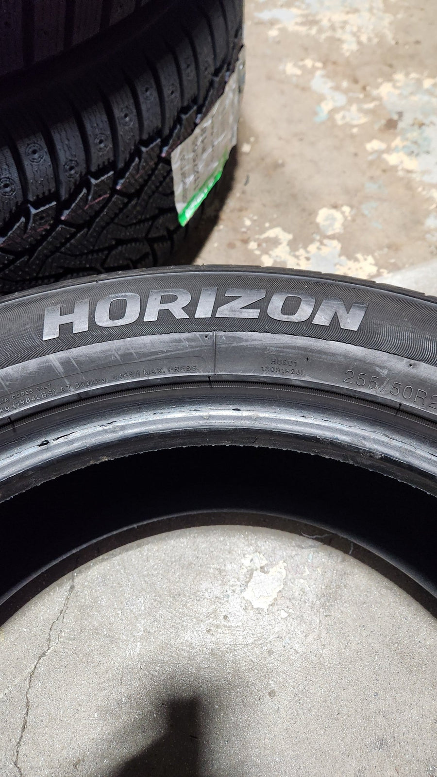 255/50R20 HORIZON HORACE HU901 PASSENGER (USED) - Toee Tire
