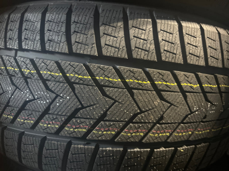 265/35R20 GRENLANDER ICEHAWKE II WINTER - Toee Tire