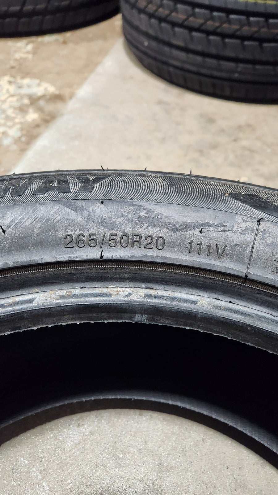 265/50R20 HEADWAY HORACE HU901 PASSENGER (USED) - Toee Tire