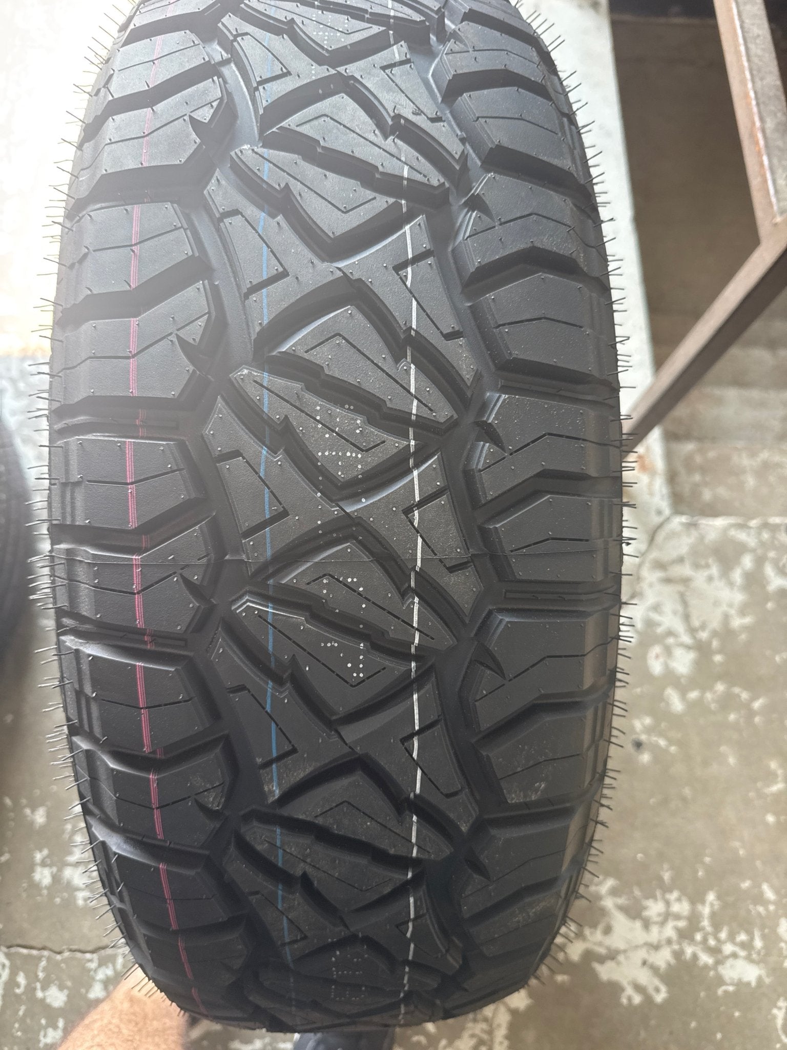 カンコン toronto local tires distributor free shipping | Toee Tire