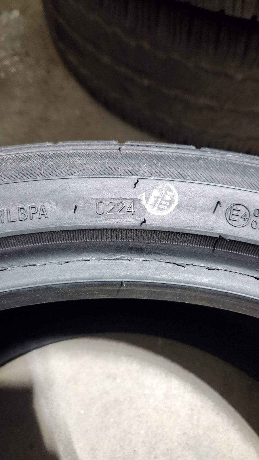 295/35R21 GRENLANDER ENRI U08 UHP PASSENGER (USED) - Toee Tire