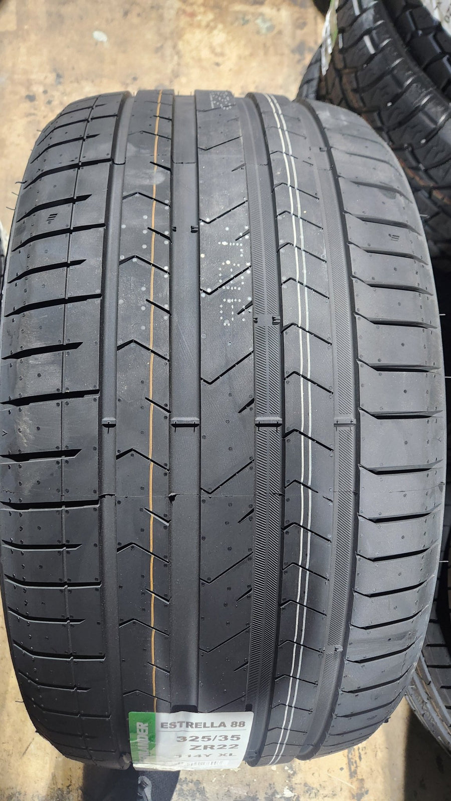 325/35R22 GRENLANDER ESTRELLA 88 - Toee Tire