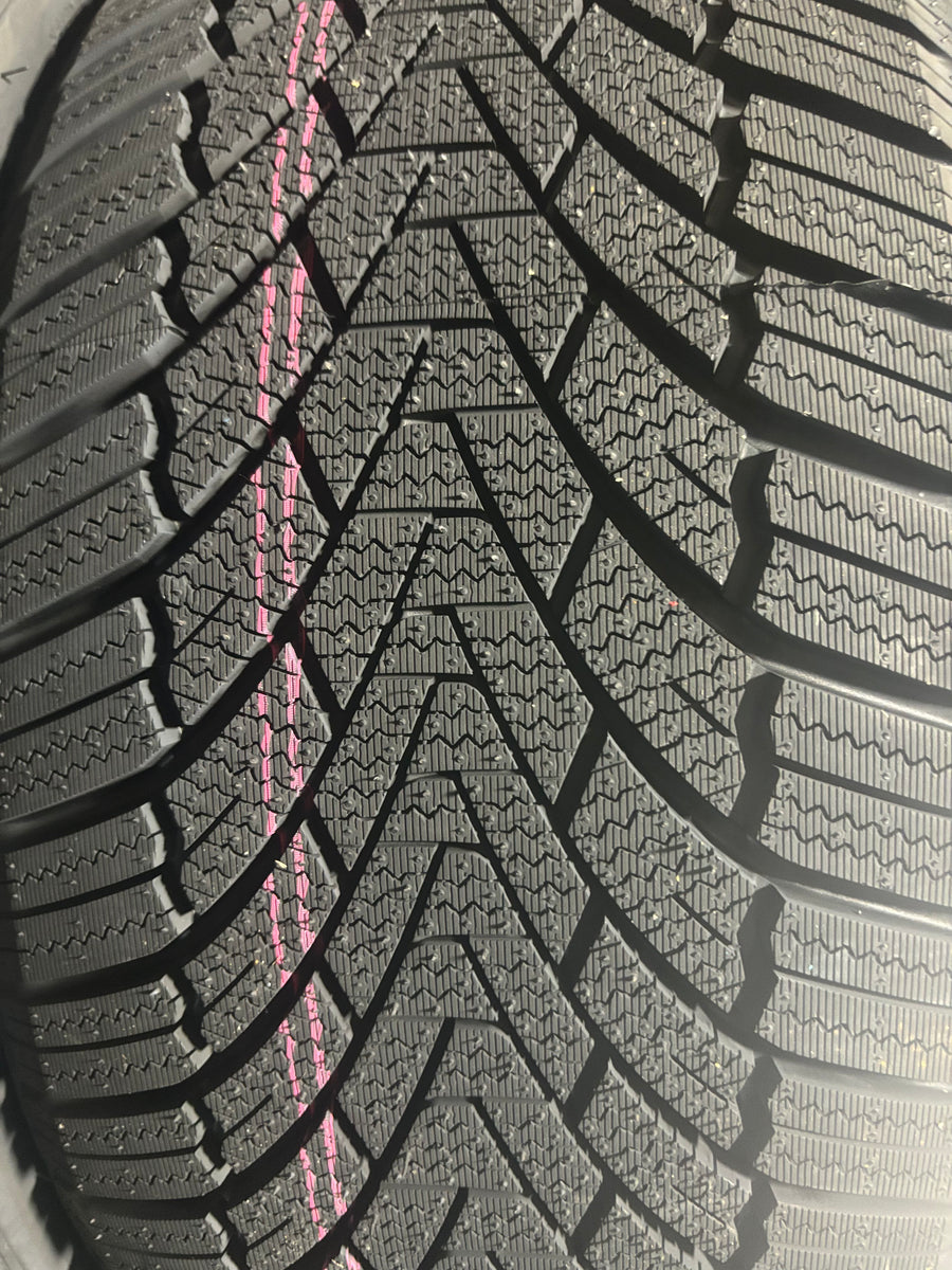 215/40R17 GRENLANDER ICEHAWKE I WINTER