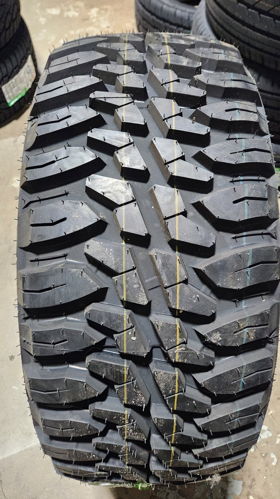 LT33X12.5R17 HAIDA HD868 PASSENGER(YEAR: 2016)(CLEARANCE SALE) - Toee Tire